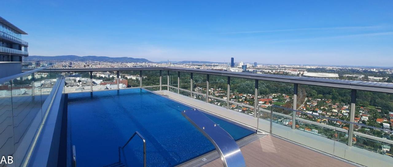 Superior Apartment & Rooftop Pool Wiedeń Zewnętrze zdjęcie